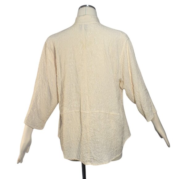 URU Textured Silk Blouse Top Buttons Ivory Cream Tone One Size M L - Picture 4 of 10